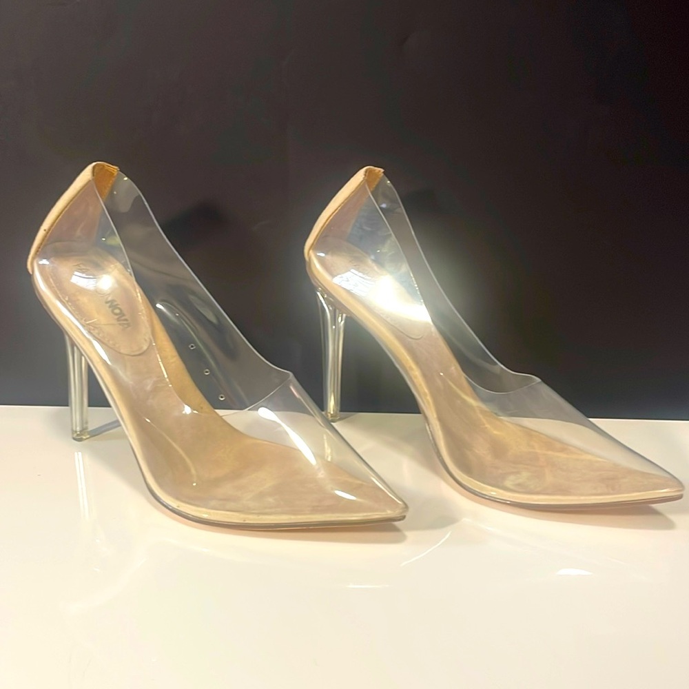 Pumps/Heels